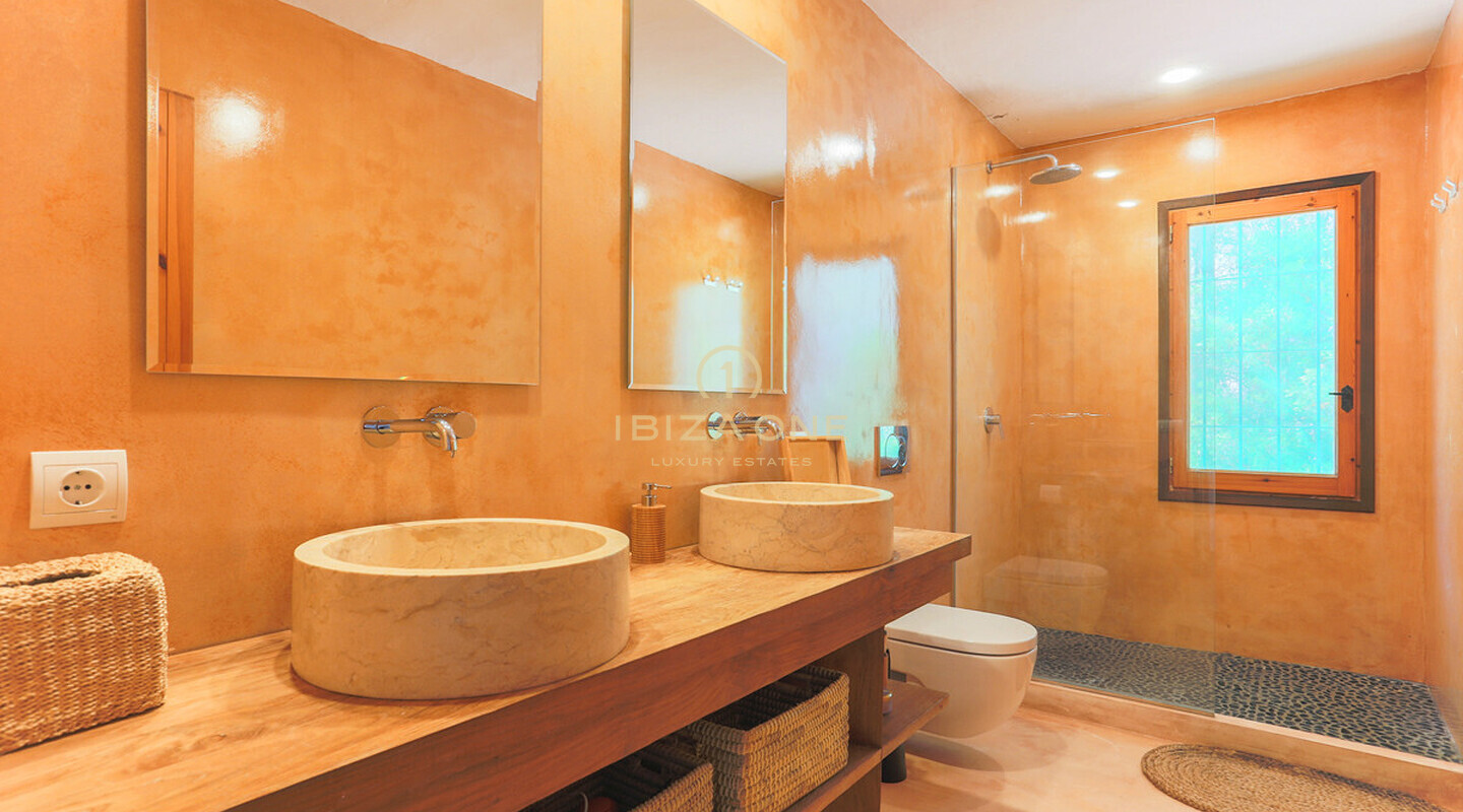 Finca originale ristrutturata in stile Blakstad con dependance vicino a Ibiza con vista sul mare e Dalt Vila in vendita, Ibiza - Finca originale ristrutturata in stile Blakstad con dependance vicino a Ibiza con vista sul mare e Dalt Vila in affitto, Ibiza