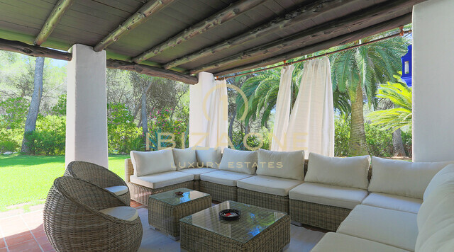 Original finca refurbished in Blakstad style with guest house close to ibiza with view to the sea and Dalt Vila for sale, Ibiza - Original finca refurbished in Blakstad style with guest house close to ibiza with view to the sea and Dalt Vila for rent, Ibiza