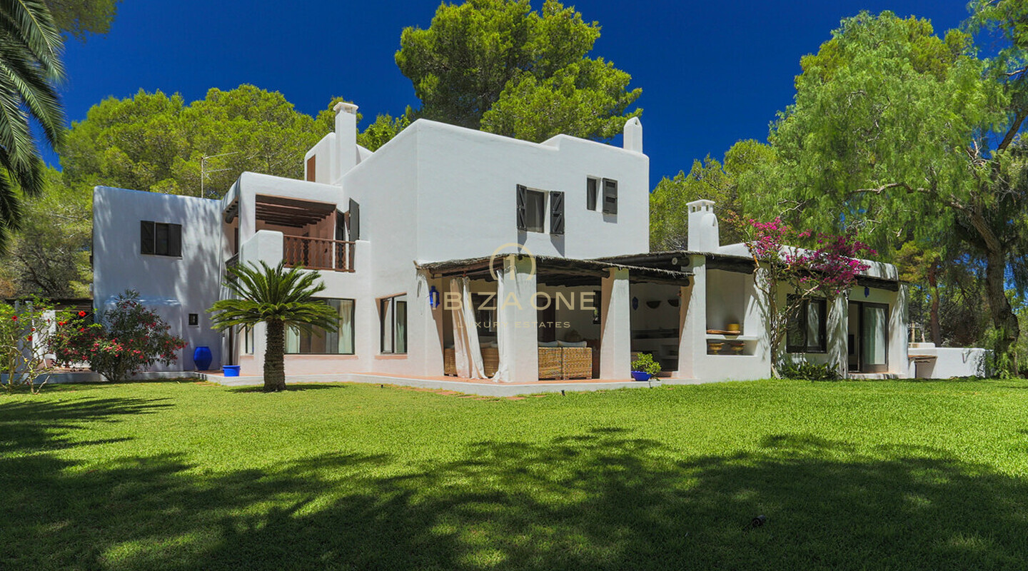 Finca originale rénovée dans le style Blakstad avec maison d'hôtes près d'Ibiza avec vue sur la mer et Dalt Vila à vendre, Ibiza - Finca originale rénovée dans le style Blakstad avec maison d'hôtes près d'Ibiza avec vue sur la mer et Dalt Vila à louer, Ibiza