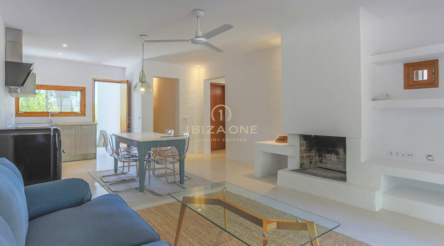 Finca originale rénovée dans le style Blakstad avec maison d'hôtes près d'Ibiza avec vue sur la mer et Dalt Vila à vendre, Ibiza - Finca originale rénovée dans le style Blakstad avec maison d'hôtes près d'Ibiza avec vue sur la mer et Dalt Vila à louer, Ibiza