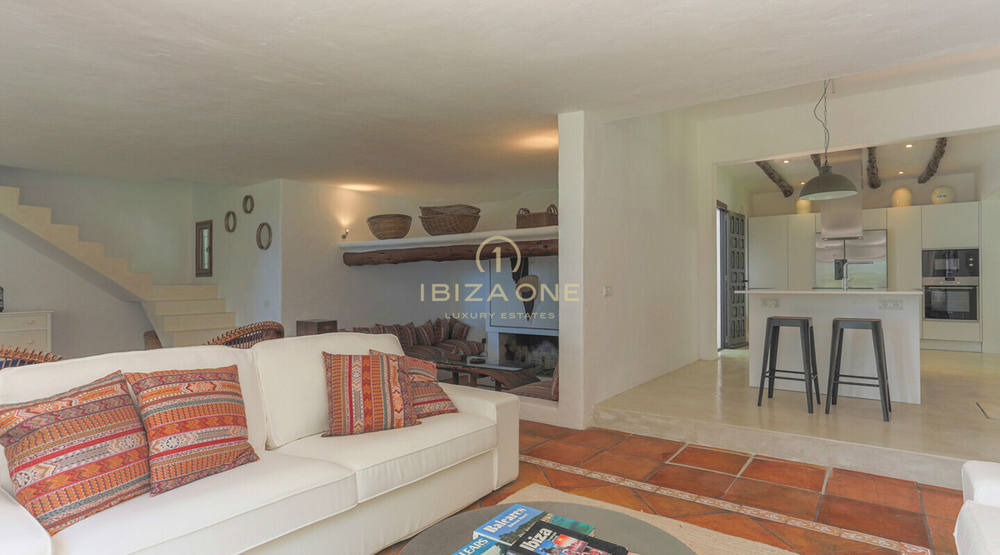 Finca original reformada en estilo Blakstad con casa de invitados cerca de Ibiza con vistas al mar y Dalt Vila en venta, Ibiza - Finca original reformada en estilo Blakstad con casa de invitados cerca de Ibiza con vistas al mar y Dalt Vila en alquiler, Ibiza