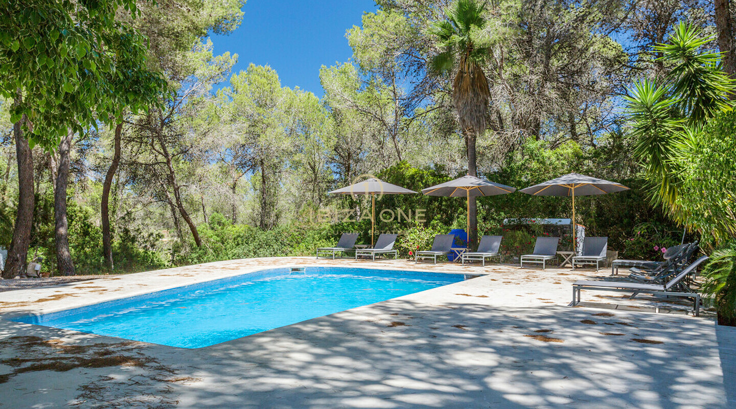 Finca originale rénovée dans le style Blakstad avec maison d'hôtes près d'Ibiza avec vue sur la mer et Dalt Vila à vendre, Ibiza - Finca originale rénovée dans le style Blakstad avec maison d'hôtes près d'Ibiza avec vue sur la mer et Dalt Vila à louer, Ibiza