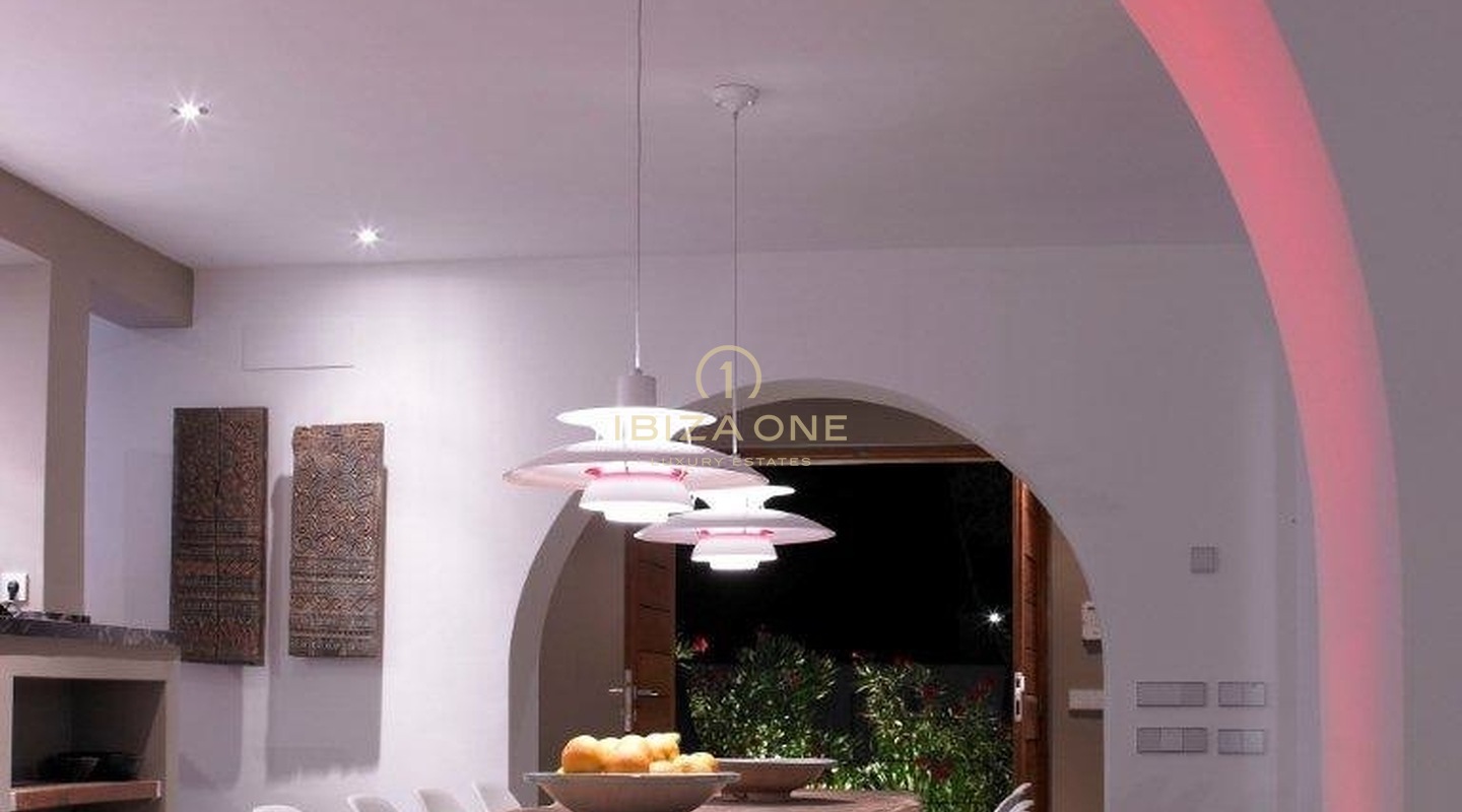 Moderne Luxusvilla mit 5 Schlafzimmern und unglaublichem Meerblick zu vermieten, Ibiza - Moderne Luxusvilla mit 5 Schlafzimmern und unglaublichem Meerblick zu verkaufen, Ibiza