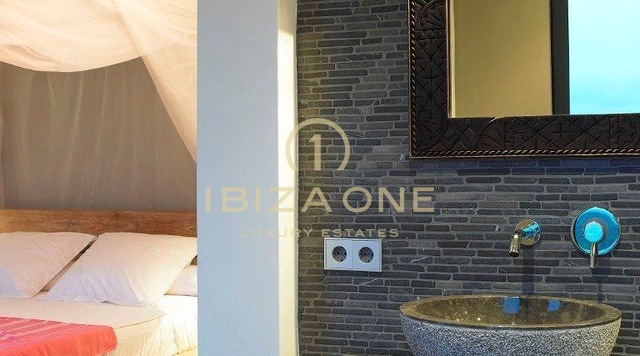 Modern luxury villa with 5 bedrooms and incredible sea views for rent, Ibiza - Modern luxury villa with 5 bedrooms and incredible sea views for sale, Ibiza