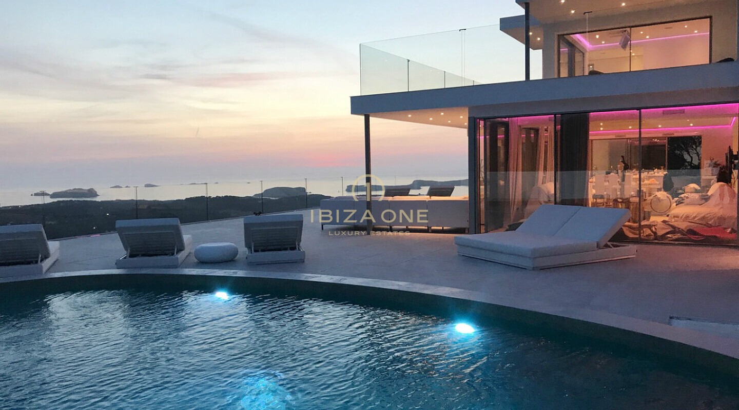 Luxurious villa in Ibiza with the best view of the sea, the sunsets on one of the highest points of the island for sale, Ibiza - Luxurious villa in Ibiza with the best view of the sea, the sunsets on one of the highest points of the island for rent, Ibiza