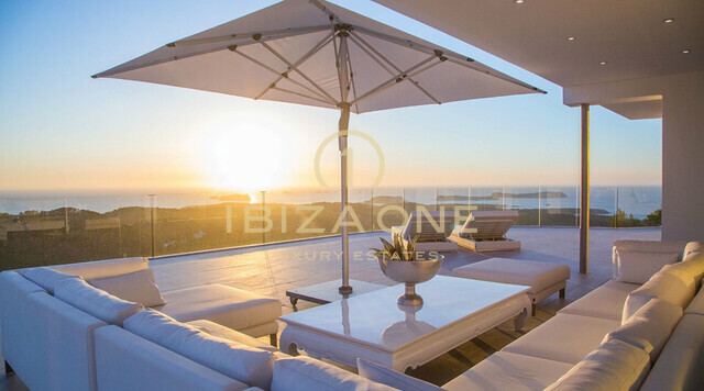 Luxuriöse Villa auf Ibiza mit dem besten Blick auf das Meer, die Sonnenuntergänge auf einem der höchsten Punkte der Insel zu verkaufen, Ibiza - Luxuriöse Villa auf Ibiza mit dem besten Blick auf das Meer, die Sonnenuntergänge auf einem der höchsten Punkte der Insel zu vermieten, Ibiza