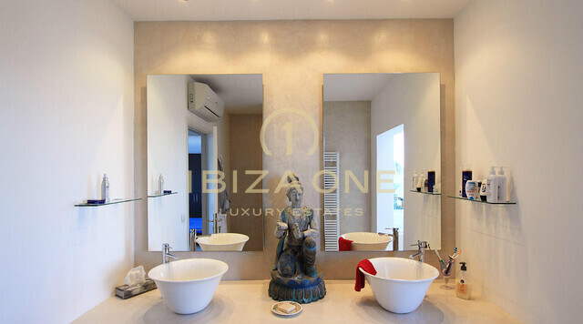 Bellissima villa con vista mare in vendita, Ibiza - Bellissima villa con vista mare in affitto, Ibiza