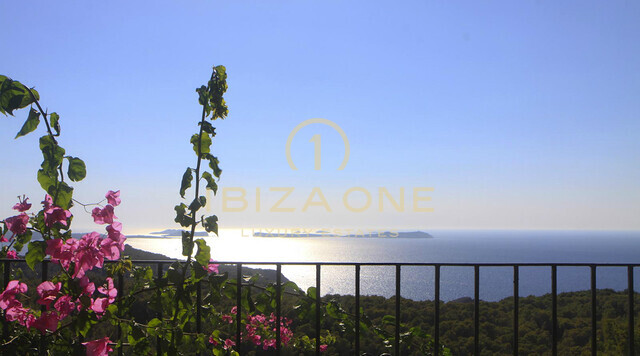 Mediterrane Villa mit 180º-Blick auf das Meer, die Inseln Conejeras, S'Esparta und Cala Salada zu verkaufen, Ibiza - Mediterrane Villa mit 180º-Blick auf das Meer, die Inseln Conejeras, S'Esparta und Cala Salada zu vermieten, Ibiza