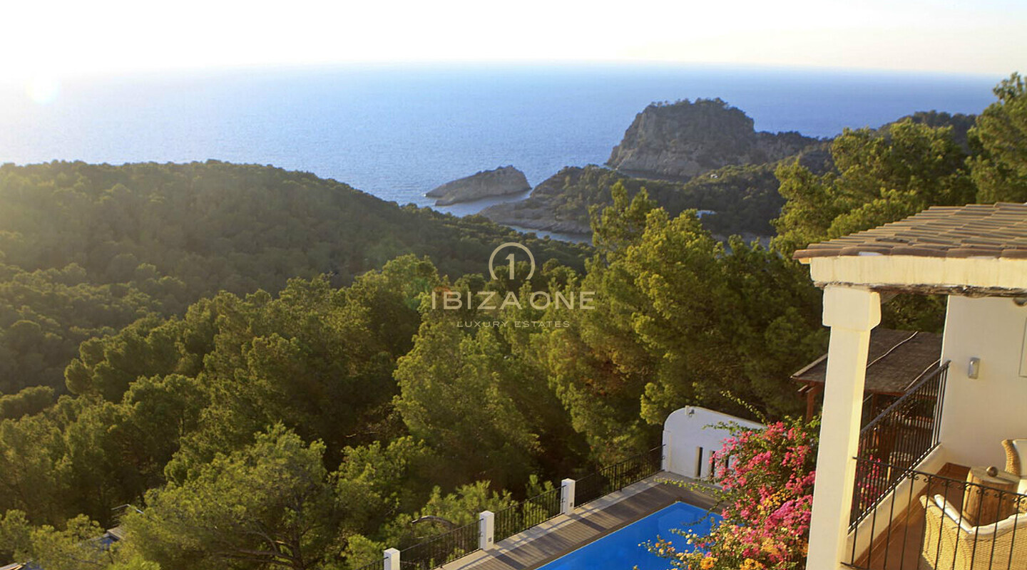 Villa méditerranéenne avec vue à 180º sur la mer, les îles de Conejeras, S'Esparta et Cala Salada à vendre, Ibiza - Villa méditerranéenne avec vue à 180º sur la mer, les îles de Conejeras, S'Esparta et Cala Salada à louer, Ibiza