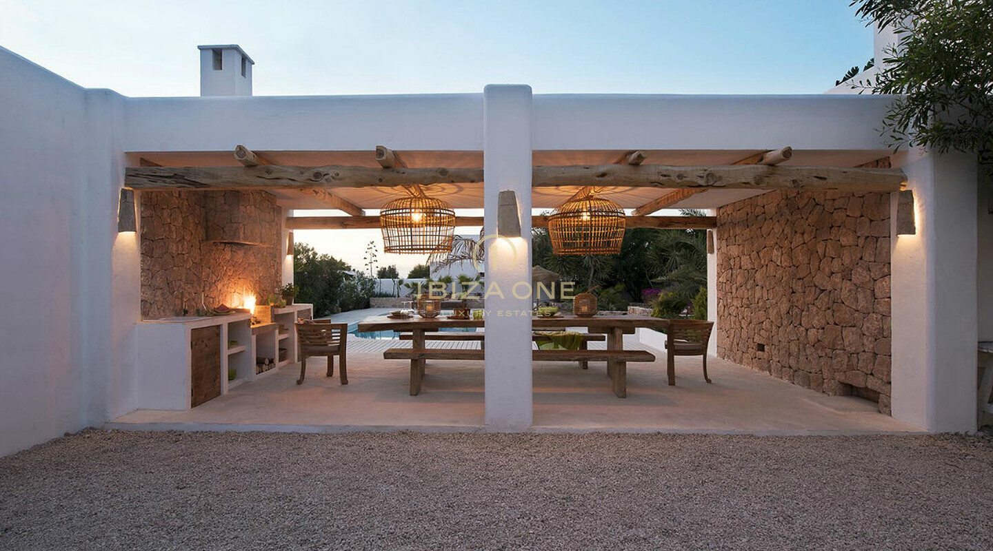 Villa de lujo recién reformada con vistas al mar en venta, Ibiza - Villa de lujo recién reformada con vistas al mar en alquiler, Ibiza