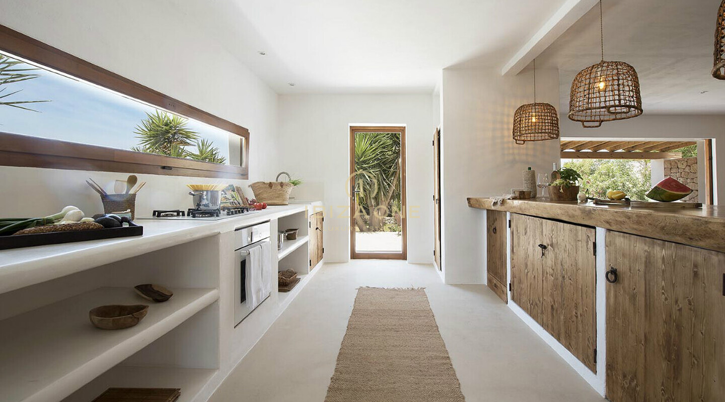 Luxe, onlangs gerenoveerde villa met zeezicht te koop, Ibiza - Luxe, onlangs gerenoveerde villa met zeezicht te huur, Ibiza
