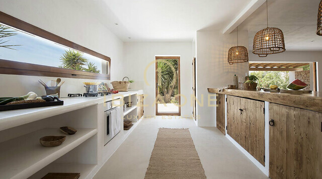 Villa di lusso recentemente ristrutturata con vista mare in vendita, Ibiza - Villa di lusso recentemente ristrutturata con vista mare in affitto, Ibiza