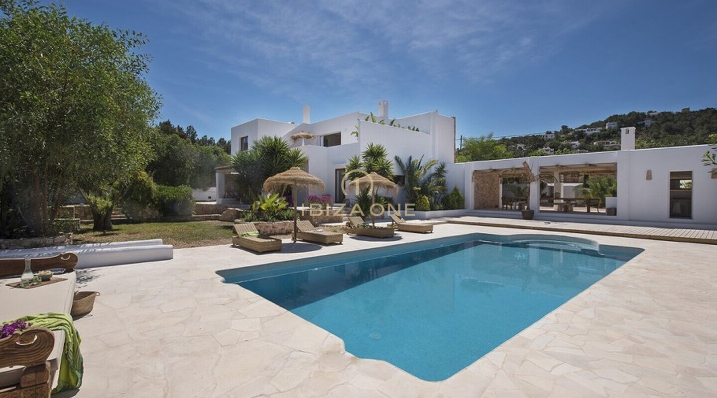 Luxuriöse, neu renovierte Villa mit Meerblick zu verkaufen, Ibiza - Luxuriöse, neu renovierte Villa mit Meerblick zu vermieten, Ibiza