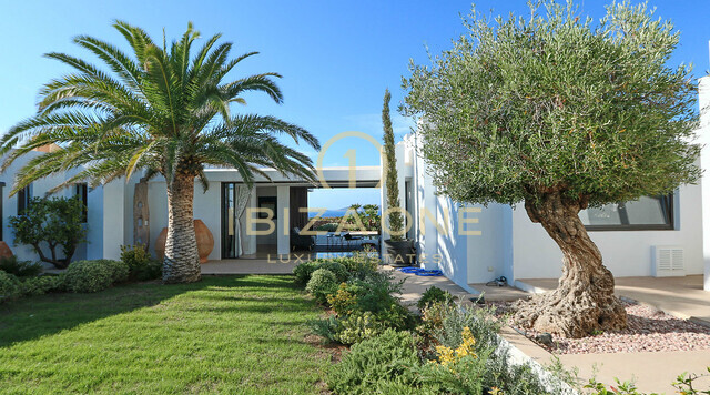 Villa di lusso recentemente ristrutturata con splendida vista sul mare e sul tramonto in vendita, Ibiza - Villa di lusso recentemente ristrutturata con splendida vista sul mare e sul tramonto in affitto, Ibiza