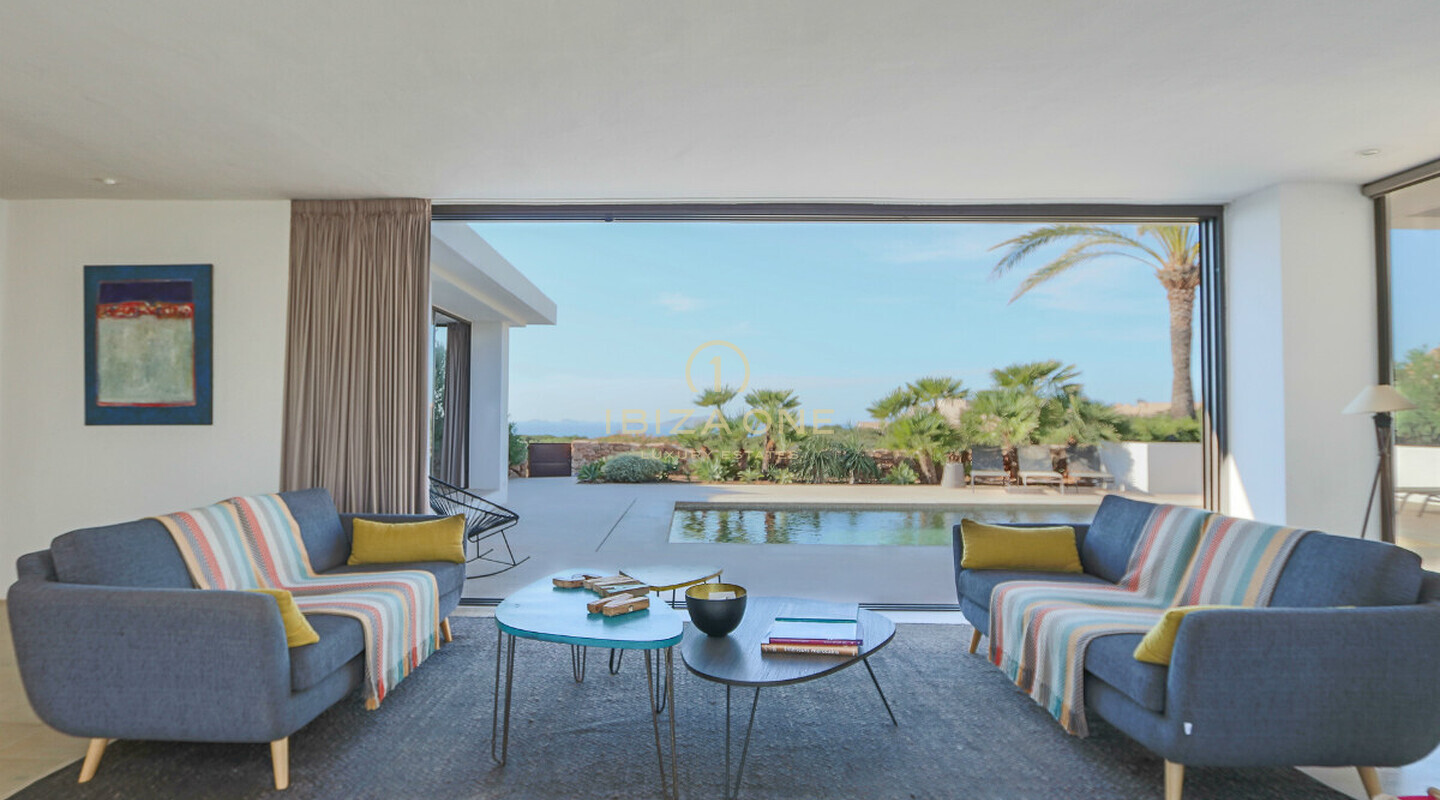 Villa de lujo recientemente renovada con hermosas vistas al mar y al atardecer en venta, Ibiza - Villa de lujo recientemente renovada con hermosas vistas al mar y al atardecer en alquiler, Ibiza