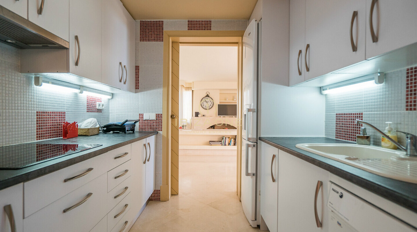 Villa in erster Meereslinie mit ganzjährigem Sonnenuntergang zu verkaufen, Ibiza - Villa in erster Meereslinie mit ganzjährigem Sonnenuntergang zu vermieten, Ibiza