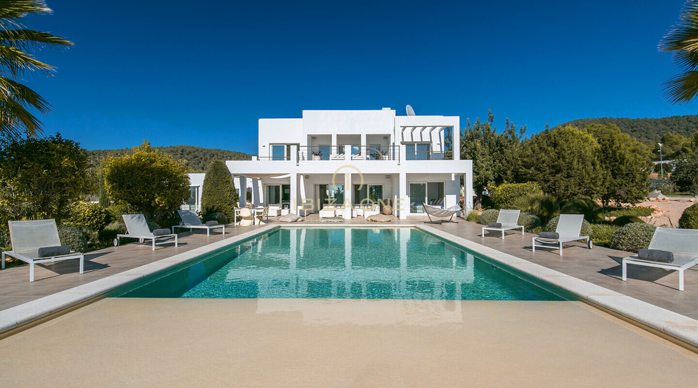 Luxury sea view villa in the Cala Jondal for rent, Ibiza