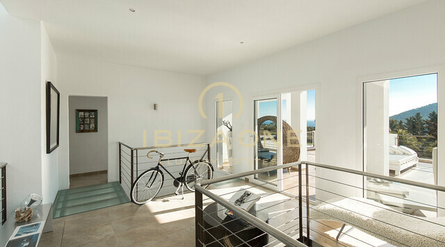 Villa de lujo con vistas al mar en Cala Jondal en alquiler, Ibiza