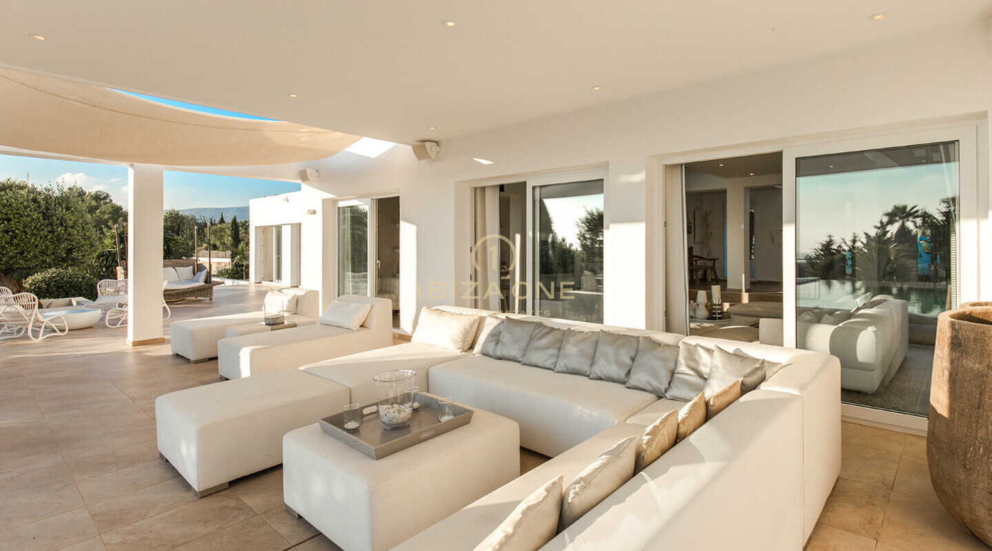 Villa de luxe avec vue sur la mer à louer à Cala Jondal, Ibiza