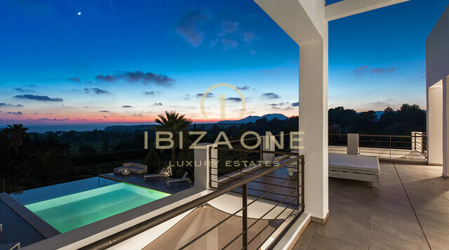 Villa de luxe avec vue sur la mer à louer à Cala Jondal, Ibiza