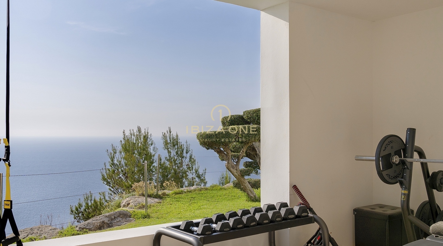 Eleganza pura: la villa di lusso più esclusiva di Ibiza in cima alla collina con vista panoramica sul mare e serenate al tramonto in affitto, Ibiza