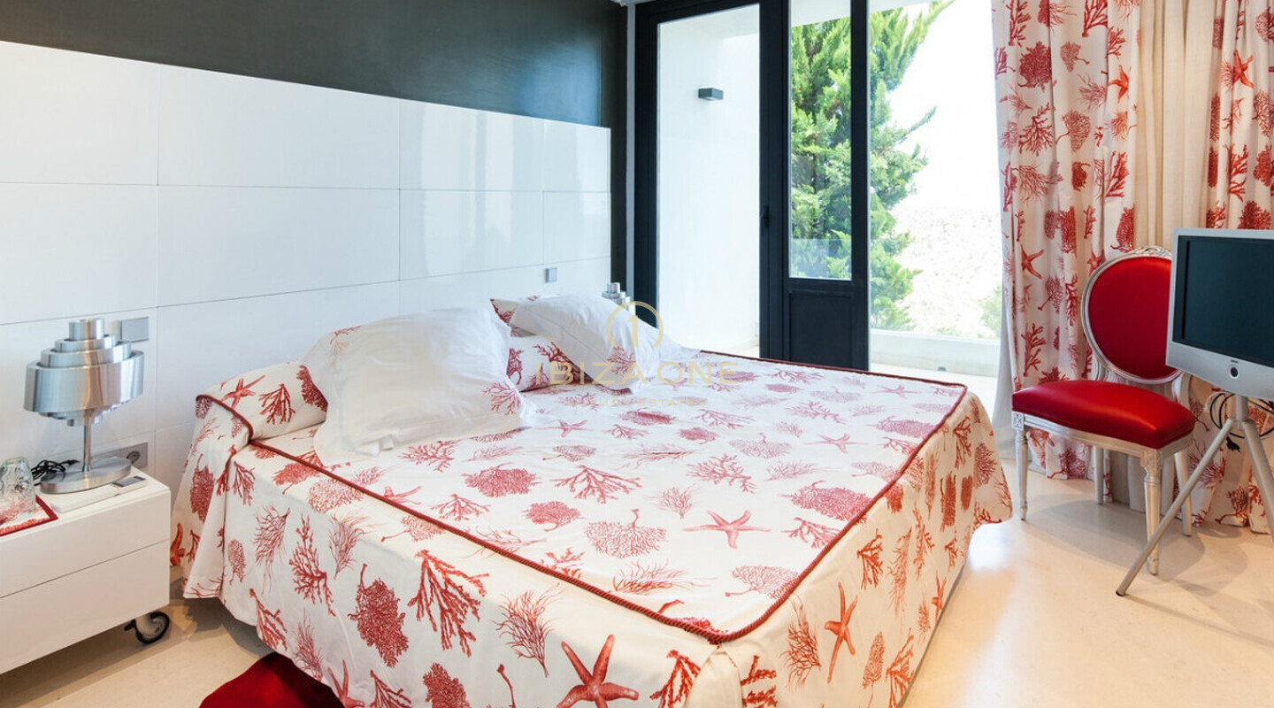 Modern and luxury villa with sea view in guarded urbanization for sale, Ibiza - Modern villa with sea view in guarded urbanization for rent, Ibiza