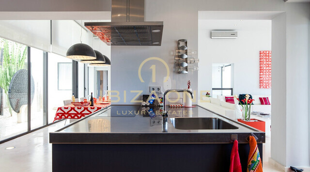 Moderne en luxe villa met zeezicht in bewaakte urbanisatie te koop, Ibiza - Moderne villa met zeezicht in bewaakte urbanisatie te huur, Ibiza