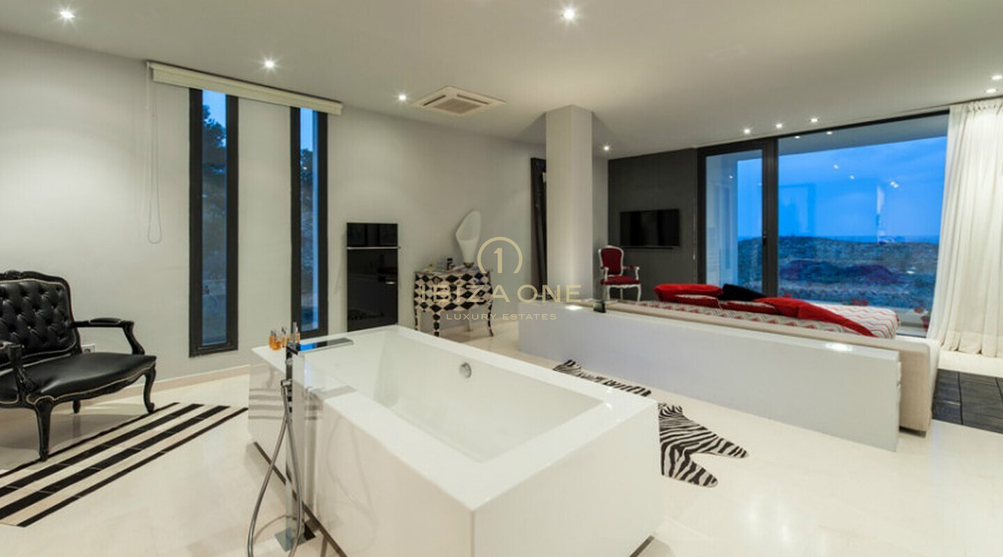 Villa moderna e di lusso con vista mare in complesso residenziale sorvegliato in vendita, Ibiza - Villa moderna con vista mare in complesso residenziale sorvegliato in affitto, Ibiza