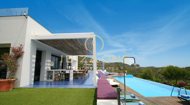 Luxe villa op Ibiza met schitterend uitzicht op Ibiza, Dalt Vila en Formentera te koop, Ibiza - Luxe villa op Ibiza met schitterend uitzicht op Ibiza, Dalt Vila en Formentera te huur, Ibiza