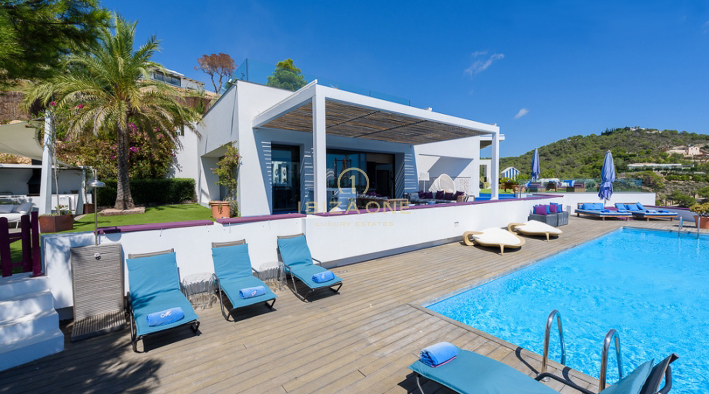 Villa de lujo en Ibiza con impresionantes vistas a Ibiza, Dalt Vila y Formentera en venta, Ibiza - Villa de lujo en Ibiza con impresionantes vistas a Ibiza, Dalt Vila y Formentera en alquiler, Ibiza