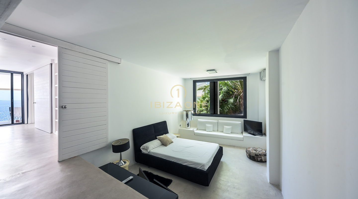 Moderne Luxusvilla mit zwei unabhängigen Gästehäusern zu verkaufen, Ibiza - Moderne Luxusvilla mit zwei unabhängigen Gästehäusern zu vermieten, Ibiza