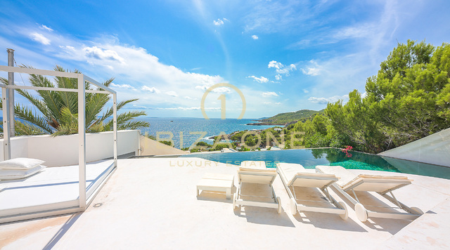 Moderna villa de lujo con dos casas de huéspedes independientes en venta, Ibiza - Moderna villa de lujo con dos casas de huéspedes independientes en alquiler, Ibiza
