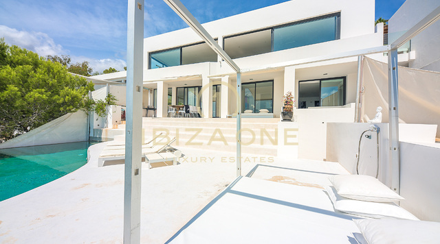 Moderne Luxusvilla mit zwei unabhängigen Gästehäusern zu verkaufen, Ibiza - Moderne Luxusvilla mit zwei unabhängigen Gästehäusern zu vermieten, Ibiza