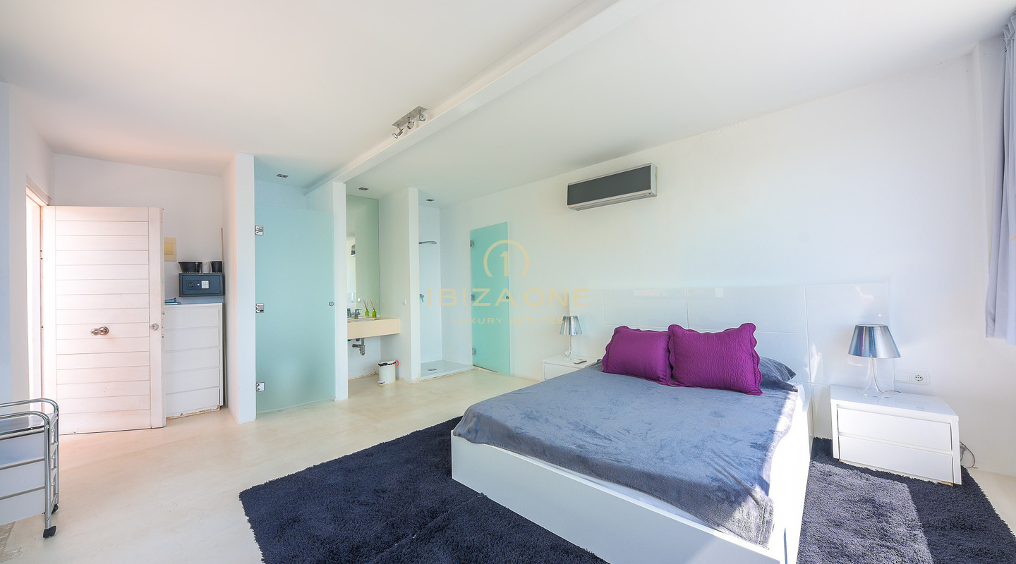 Moderne Luxusvilla mit zwei unabhängigen Gästehäusern zu verkaufen, Ibiza - Moderne Luxusvilla mit zwei unabhängigen Gästehäusern zu vermieten, Ibiza