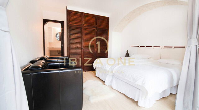 Luxe woning aan zee dichtbij Ibiza te koop, Ibiza