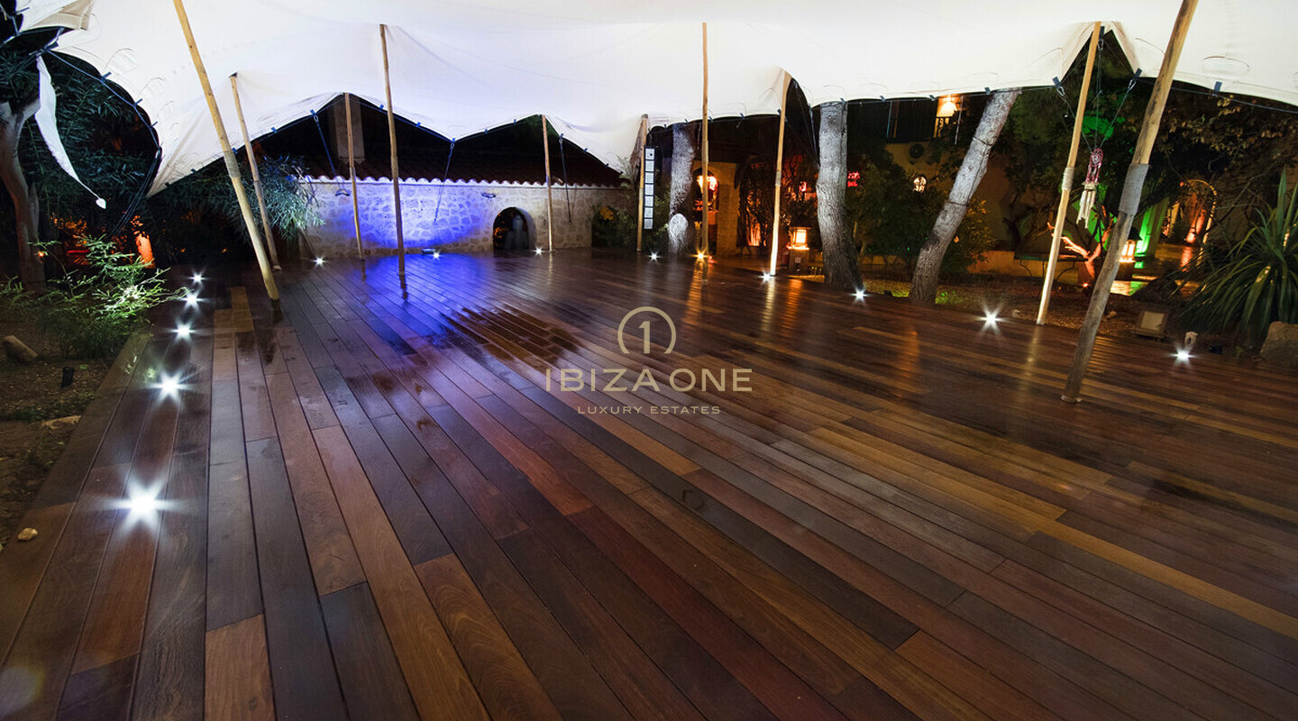 Proprietà di lusso in prima linea sul mare vicino a Ibiza in vendita, Ibiza
