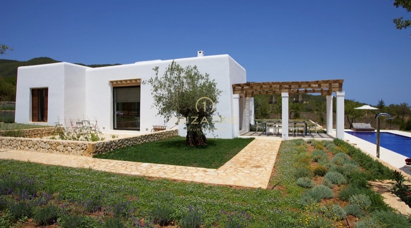 Schöne Blakstad-Finca mit separatem Gästehaus in der Nähe von San Carlos zu verkaufen, Ibiza - Schöne Blakstad-Finca mit separatem Gästehaus in der Nähe von San Carlos zu vermieten, Ibiza