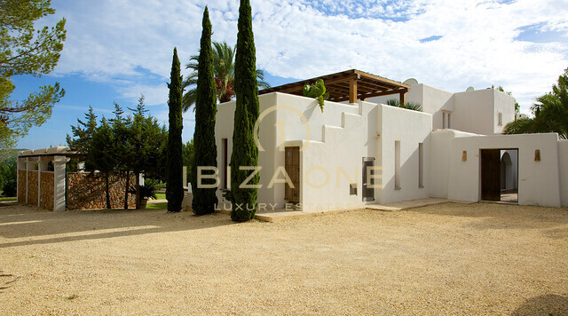 Luxuriöse Blakstad-Finca mit Meerblick zu verkaufen, Ibiza - Luxuriöse Blakstad-Finca mit Meerblick zu vermieten, Ibiza