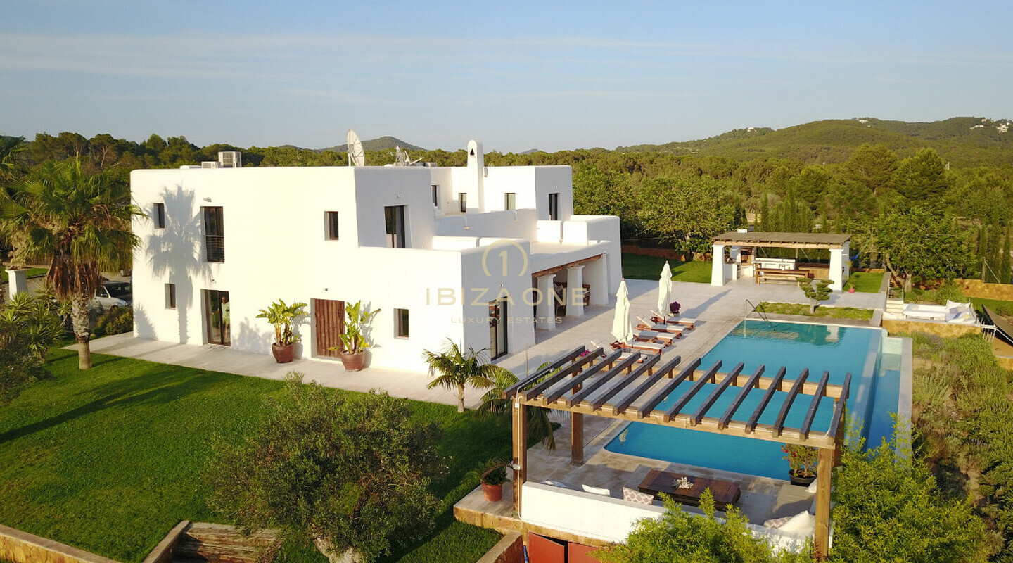 Neue Luxusfinca auf Ibiza im Blakstad-Stil mit großem Grundstück – ganz in der Nähe von Ibiza und Sta. Gertrudis zu verkaufen, Ibiza – Neue Luxusfinca auf Ibiza im Blakstad-Stil mit großem Grundstück – ganz in der Nähe von Ibiza und Sta. Gertrudis zu vermieten, Ibiza