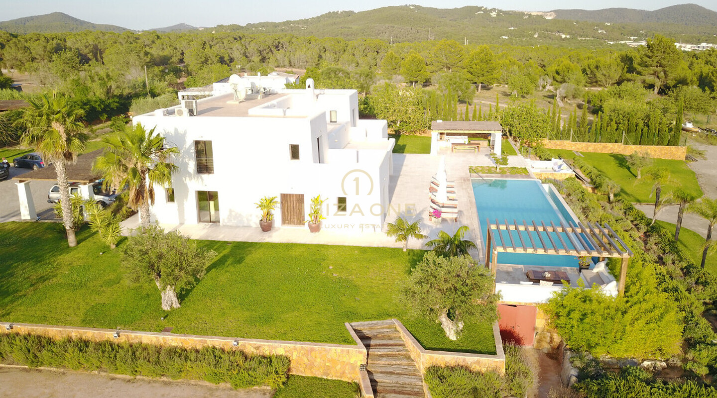 Nuova finca di lusso a Ibiza in stile Blakstad con ampio terreno - molto vicina a Ibiza e a Sta. Gertrudis in vendita, Ibiza - Nuova finca di lusso a Ibiza in stile Blakstad con ampio terreno - molto vicina a Ibiza e a Sta. Gertrudis in affitto, Ibiza