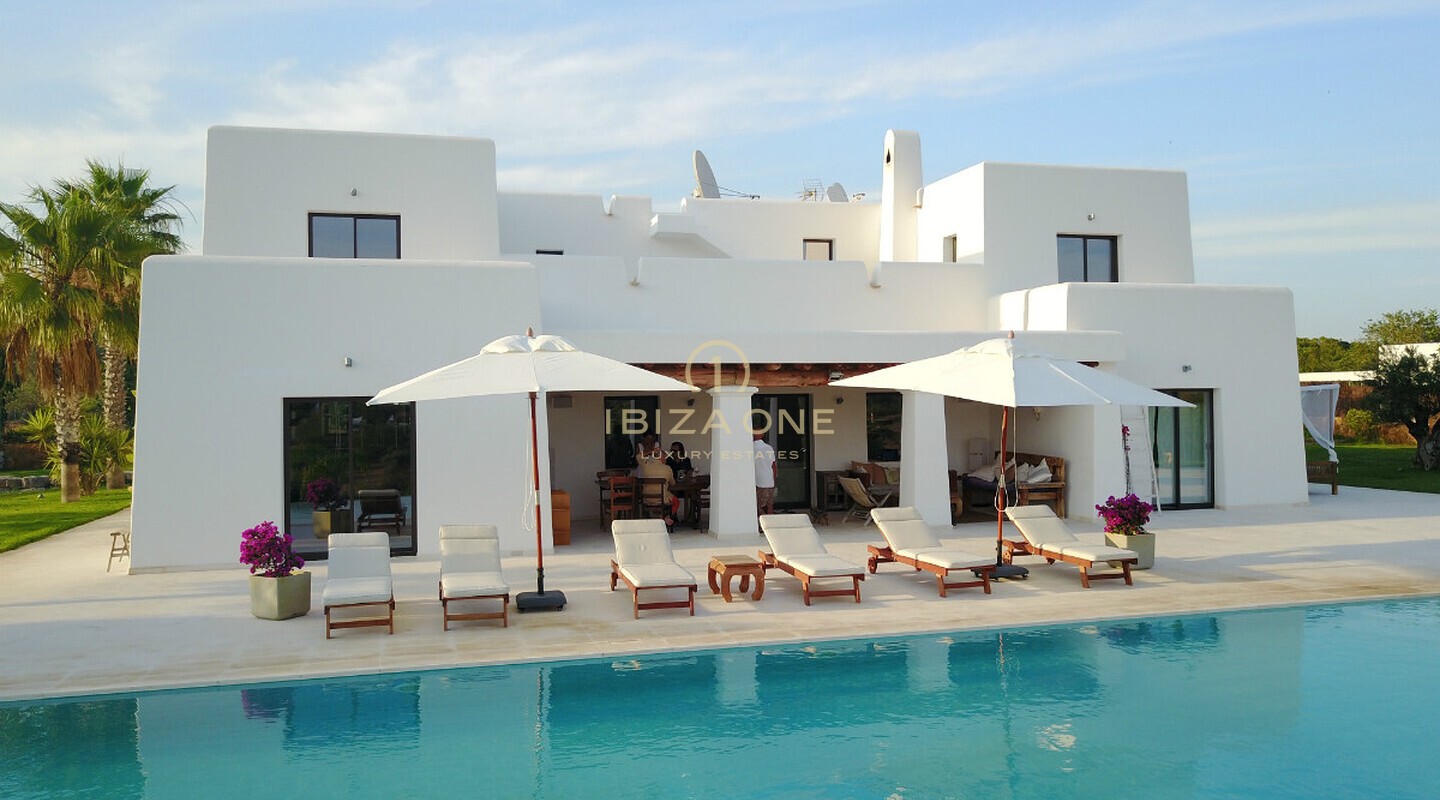 Neue Luxusfinca auf Ibiza im Blakstad-Stil mit großem Grundstück – ganz in der Nähe von Ibiza und Sta. Gertrudis zu verkaufen, Ibiza – Neue Luxusfinca auf Ibiza im Blakstad-Stil mit großem Grundstück – ganz in der Nähe von Ibiza und Sta. Gertrudis zu vermieten, Ibiza