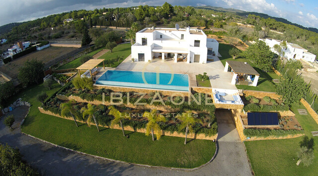 Nueva finca de lujo en Ibiza, estilo Blakstad, con amplia parcela, muy cerca de Ibiza y Sta. Gertrudis, en venta, Ibiza. Nueva finca de lujo en Ibiza, estilo Blakstad, con amplia parcela, muy cerca de Ibiza y Sta. Gertrudis, en alquiler, Ibiza.
