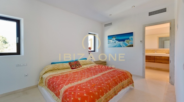 Nieuwe luxe finca op Ibiza in Blakstad-stijl met groot perceel - vlakbij Ibiza en Sta. Gertrudis te koop, Ibiza - Nieuwe luxe finca op Ibiza in Blakstad-stijl met groot perceel - vlakbij Ibiza en Sta. Gertrudis te huur, Ibiza