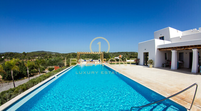 Neue Luxusfinca auf Ibiza im Blakstad-Stil mit großem Grundstück – ganz in der Nähe von Ibiza und Sta. Gertrudis zu verkaufen, Ibiza – Neue Luxusfinca auf Ibiza im Blakstad-Stil mit großem Grundstück – ganz in der Nähe von Ibiza und Sta. Gertrudis zu vermieten, Ibiza