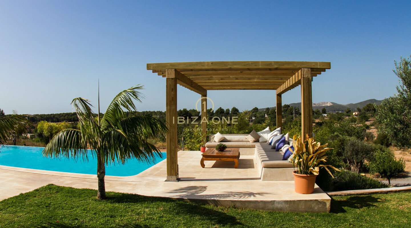 Neue Luxusfinca auf Ibiza im Blakstad-Stil mit großem Grundstück – ganz in der Nähe von Ibiza und Sta. Gertrudis zu verkaufen, Ibiza – Neue Luxusfinca auf Ibiza im Blakstad-Stil mit großem Grundstück – ganz in der Nähe von Ibiza und Sta. Gertrudis zu vermieten, Ibiza