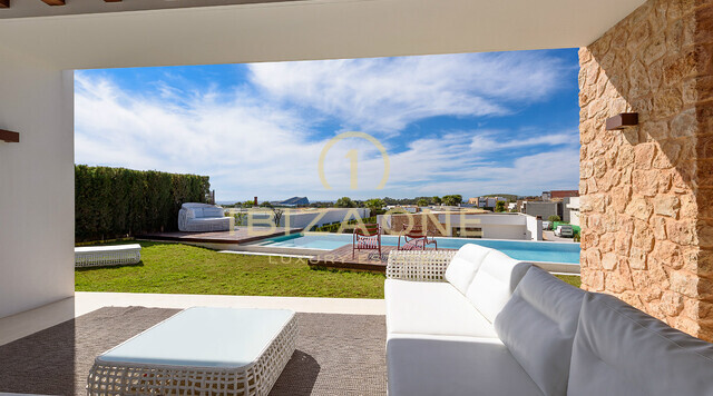 Belle villa de luxe près de la plage Cala Comte à vendre, Ibiza - Belle villa de luxe près de la plage Cala Comte à louer, Ibiza