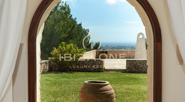 Luxusvilla auf Ibiza in der Nähe der Luxushäfen und D'alta Vila zu vermieten, Ibiza - Luxusvilla auf Ibiza in der Nähe der Luxushäfen und D'alta Vila zu verkaufen, Ibiza