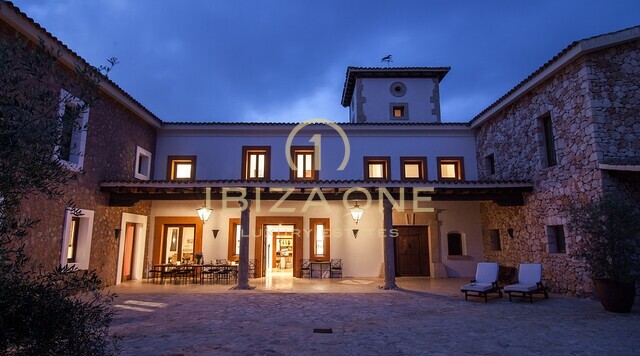 Villa de lujo en Ibiza cerca de los puertos de lujo y D'alta Vila en alquiler, Ibiza - Villa de lujo en Ibiza cerca de los puertos de lujo y D'alta Vila en venta, Ibiza