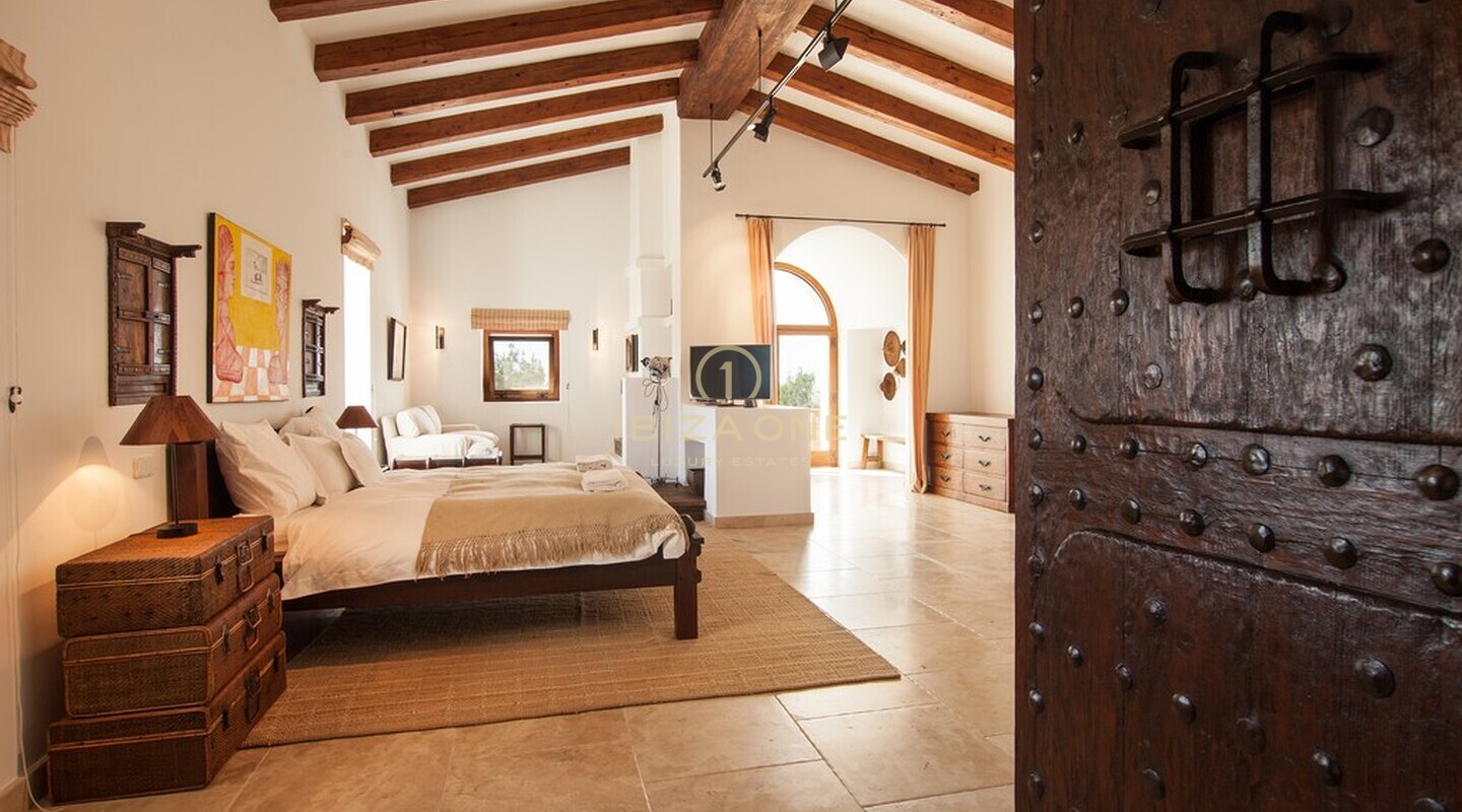 Luxury villa in Ibiza close to the luxury harbors and D'alta Vila for rent, Ibiza - Luxury villa in Ibiza close to the luxury harbors and D'alta Vila for sale, Ibiza