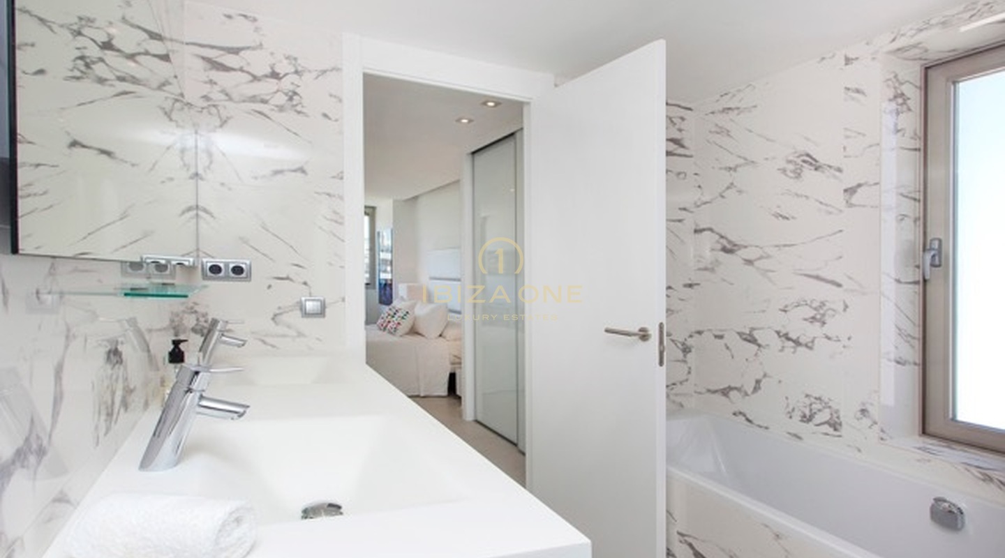 Spectaculair, luxe designappartement aan de Marina Botafoch met uitzicht op Ibiza-stad, de zee en Formentera te koop, Ibiza - Spectaculair, luxe designappartement aan de Marina Botafoch met uitzicht op Ibiza-stad, de zee en Formentera te huur, Ibiza